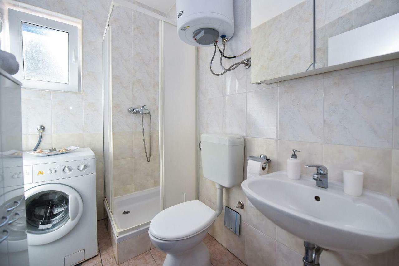 Vicy Apartment Novalja Exterior photo